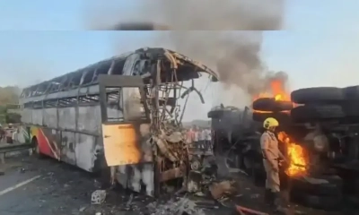 ভারতের অন্ধ্রপ্রদেশে ভয়াবহ সড়ক দুর্ঘটনায় ১৩ জনের মৃত্যু