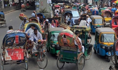 ব্যাটারিচালিত রিকশা প্রতিদিন গিলছে ৮০০ মেগাওয়াট বিদ্যুৎ