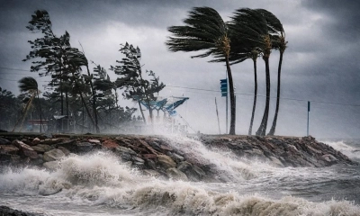 রাজধানীসহ ১১ জেলায় শক্তিশালী ঝড়ের শঙ্কা, নদীবন্দরেও সতর্কবার্তা