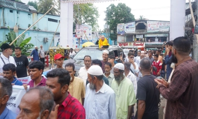 দেশে ফিরলেন যুক্তরাজ্য বিএনপি নেতা সেলিম, বিশ্বনাথে সংবর্ধনা