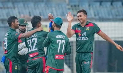 শূন্য রানেই অস্ট্রেলিয়ার ৩ উইকেট হাওয়া