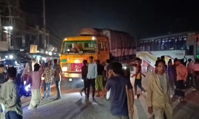 বরযাত্রীর মাইক্রোবাসের ‘সাইড’ দেওয়া নিয়ে সংঘর্ষ, নিহত ১