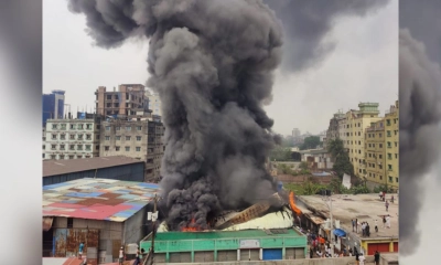 রাজধানীতে ভয়াবহ আগুন, নিয়ন্ত্রণে ৭ ইউনিট