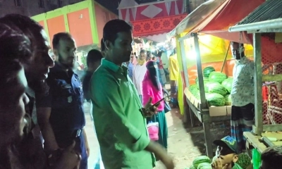 পিরোজপুরে বাস কাউন্টার-তরমুজের দোকানে ইউএনওর অভিযান 