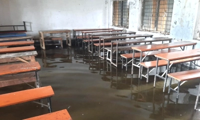 বিদ্যালয়ে হাঁটুপানি, সাময়িক ছুটি ঘোষণা 