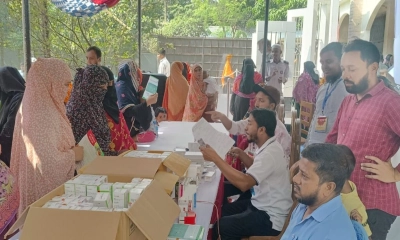রূপগঞ্জে বিনামূল্যে চিকিৎসা ও ওষুধ পেল ৮ শতাধিক মানুষ