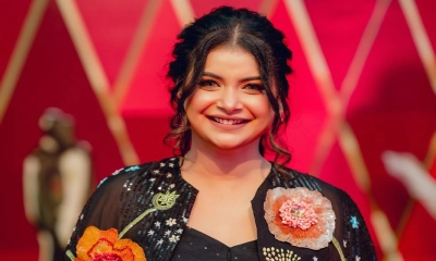 ভুয়া সংবাদে বিরক্ত হয়ে ফেসবুক বন্ধ করে দিলেন ফারিয়া