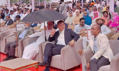 ‘ফ্যামিলি কার্ড’ উদ্বোধন অনুষ্ঠানে যোগ দিয়েছেন স্বরাষ্ট্রমন্ত্রী