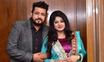 মৌসুমী নৌকার প্রার্থী, ওমর সানি ধানের শীষে