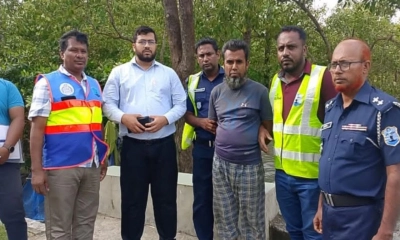 কপতাক্ষ নদ থেকে বালি উত্তোলন, বাল্কগেটসহ আটক ২