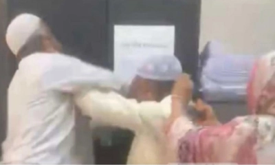 ঘুষের পাঁচ হাজার টাকা নিয়ে পৌরসভার ভেতরে দুই কর্মকর্তার মারামারি
