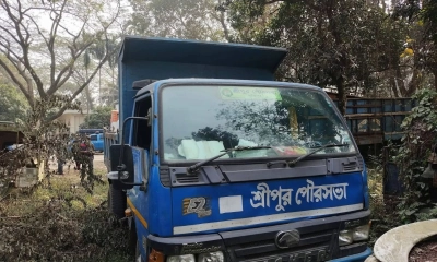 ময়লার গাড়ির চাপায় কারখানার নিরাপত্তা প্রহরীর মৃত্যু
