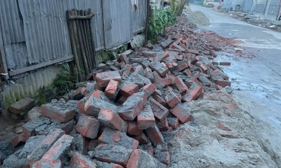 ভেঙে ফেলা সীমানা প্রচীর। ছবি- রূপালী বাংলাদেশ