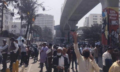 শাহবাগ-ফার্মগেট সড়কে যান চলাচল বন্ধ