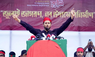 ‘একটি শ্রেণি আন্দোলনের ক্রেডিট নেওয়ার প্রতিযোগিতায় নেমেছে’