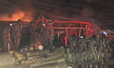 সিলেটে দোকানে ভয়াবহ আগুন