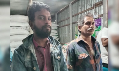 সাংবাদিক পরিচয়ে সার ডিলারের কাছে চাঁদা দাবি, আটক ২