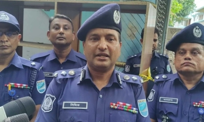 সাংবাদিকদের সঙ্গে কথা বলেন ঢাকা রেঞ্জের অতিরিক্ত ডিআইজি মো. সিদ্দিকুর রহমান। ছবি- রূপালী বাংলাদেশ