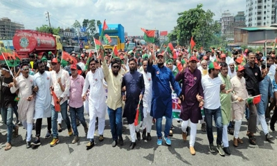 ঢাকা–চট্টগ্রাম মহাসড়কে জিয়া সৈনিক দলের বর্ণাঢ্য আনন্দ র‌্যালি