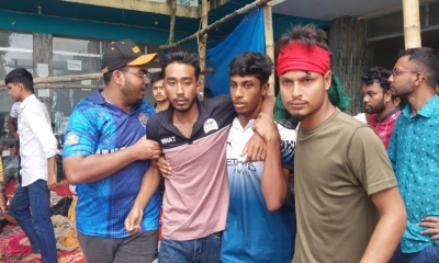 আমরণ অনশনে অসুস্থ রবীন্দ্র বিশ্ববিদ্যালয়ের ২০ শিক্ষার্থী