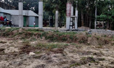 তাড়াশে জমি দখল করে বহুতল ভবন নির্মাণের অভিযোগ