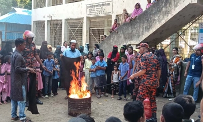 সীতাকুণ্ডে সিভিল ডিফেন্সের উদ্যোগে অগ্নিনির্বাপণ মহড়া অনুষ্ঠিত