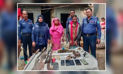 শরীয়তপুরে সেনাবাহিনীর অভিযানে দেশীয় অস্ত্র ও মাদকসহ স্বামী–স্ত্রী আটক