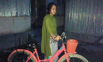 দারিদ্রতা জয় করে জিপিএ-৫, কলেজে ভর্তি নিয়ে শঙ্কায় ঐশি