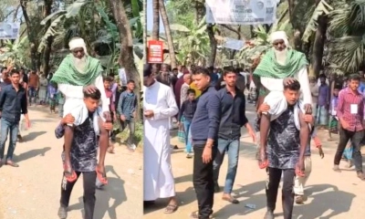 সুবর্ণচরে নাতির কাঁধে চড়ে ভোটকেন্দ্রে বৃদ্ধ দাদা