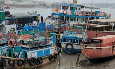 পর্যটকবাহী নৌযান মালিকদের ধর্মঘট প্রত্যাহার