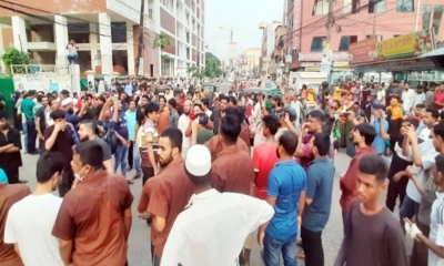 ওসমানীতে ট্যাংকির প্লাস্টার ধসে কর্মচারীর মৃত্যু, সড়কে বিক্ষোভ