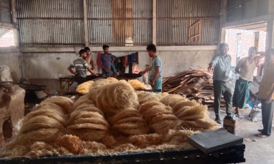 সেমাই কারখানায় অভিযানে ৩ প্রতিষ্ঠানকে জরিমানা