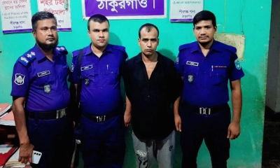 ঠাকুরগাঁওয়ে ২৫ মামলার পলাতক আসামি গ্রেপ্তার