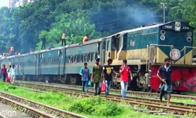 ট্রেন লাইনচ্যুত, ১২ ঘণ্টা পর ছেড়ে গেল তিতাস
