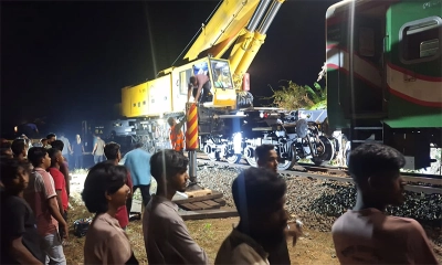 নীলসাগর এক্সপ্রেস লাইনচ্যুত, যাত্রীদের জন্য বিকল্প ট্রেন পরিকল্পনা