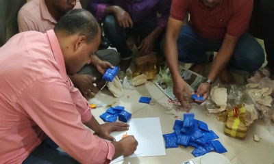 ঠাকুরগাঁওয়ে কুরিয়ার সার্ভিস অফিস থেকে ২০ হাজার পিস ইয়াবা উদ্ধার
