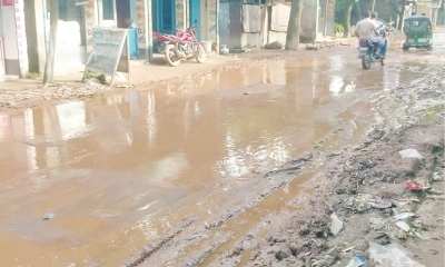 বেলাবতে সড়কে খানাখন্দে চরম দুর্ভোগ