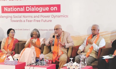 নারীরা চলাফেরা-আচরণে অকল্পনীয়  বাধার সম্মুখীন হচ্ছেন