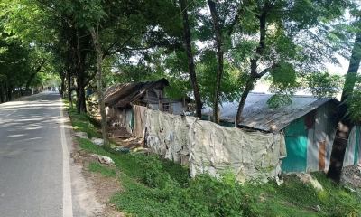 উচ্ছেদ আতঙ্কে শত শত পরিবার
