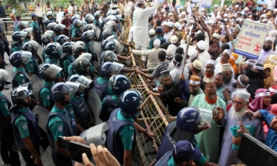 আড়াই ঘণ্টার অবরোধে  রাজধানীতে তীব্র যানজট