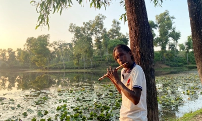 বাঁশির সুরে সংসার চলে কৃষ্ণ দাসের