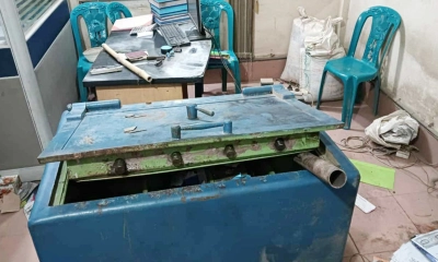 অস্ত্রের মুখে ১৪ লাখ  টাকার মালামাল লুট