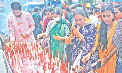 আজ বিজয়া দশমী, দেবী দুর্গার বিসর্জন