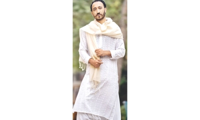 মিঠুনের ‘নিমন্ত্রণ’