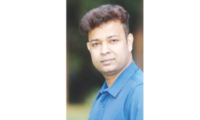 তিন অনুষ্ঠান উপস্থাপনায় ইকবাল