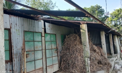 জরাজীর্ণ ঘরে জীবনযুদ্ধ  আবাসন প্রকল্প