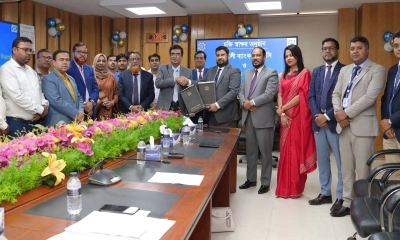 সোনালী ব্যাংক ও এনসিসি ব্যাংকের মধ্যে চুক্তি স্বাক্ষর