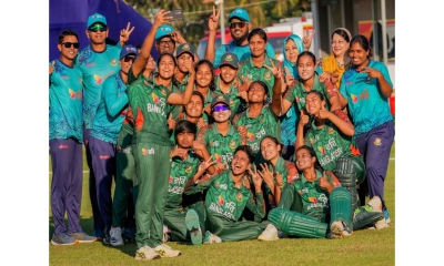 পাকিস্তানকে হারিয়ে সিরিজে এগিয়ে মেয়েরা