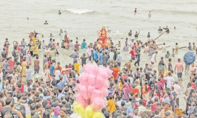 নৈরাজ্যের আশঙ্কায়  পুলিশের নির্ঘুম রাত