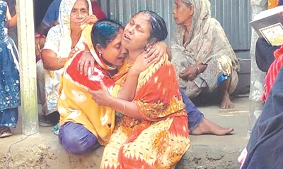 বাসের আগুনে দগ্ধ  হয়ে চালকের মৃত্যু